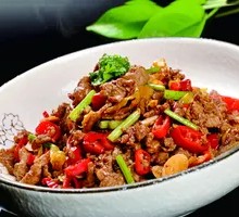 Stir-Fried Beef with Yellow Onion
