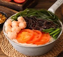 Nourishing Shrimp Dumpling Rice Noodles