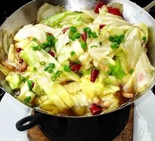 Spicy Stir-Fried Cabbage