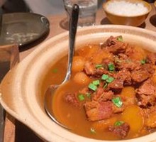 Braised Beef Brisket with Small Potatoes