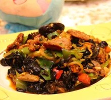 Wood Ear Mushroom Stir-Fry with Pork over Rice
