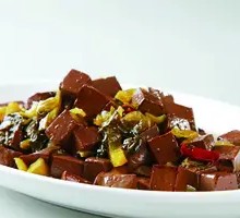 Sour Cabbage Stir-Fried Duck Blood