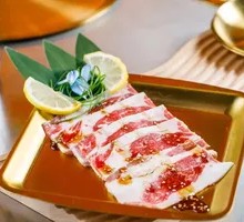 Sauce-Drenched Beef Rolls