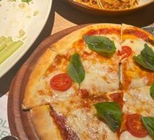 Classic Margherita Pizza