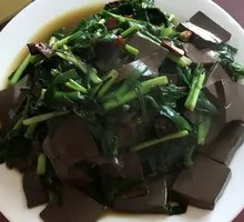 Leek and Duck Blood Stir-fry
