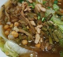 Pickled Vegetable and Pork Noodles