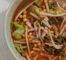 Spicy Sour Bamboo Shoot Noodles