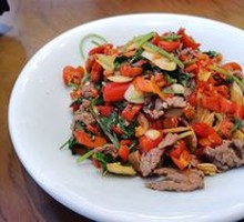 Stir-Fried Beef with Yellow Onion