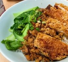 Fried Chicken with Braised Pork Rice