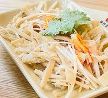 Spicy Oil Cucumber with Pork Tripe Strips