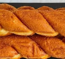 Twisted Dough Twist