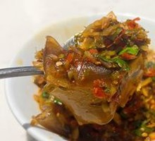 Sour Cabbage Stir-Fried with Rice Noodles