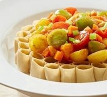 Five-Tomato Sauce over Buckwheat Noodles