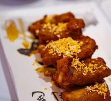 Golden Garlic Pork Ribs