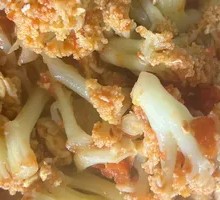 Stir-fried tomatoes with cauliflower