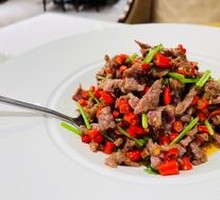 Stir-fried Yellow Beef with Camellia Oil
