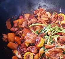 Stir-fried Chicken in Iron Pot