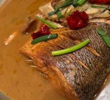 Fish Head with Fried Dough Sticks