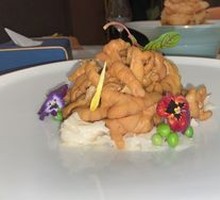 Sour Pepper Chicken Feet with Coral Greens