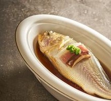 Braised Yellow Croaker with Wine Flavor