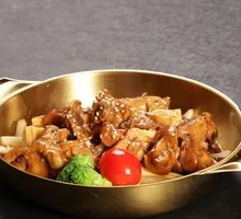 Sauce-Flavored Big Chicken Plate