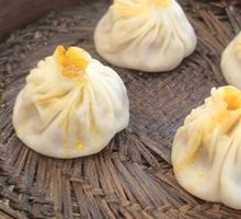 Crab Roe Steamed Buns