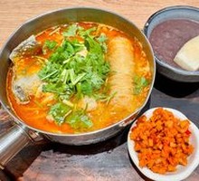 Spicy Sour Soul Noodle Soup with Fried Sauce