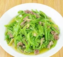 Green Bamboo Shoots and Shredded Pork Rice