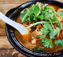 Braised Pork Intestines in Clay Pot