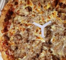 Melted Tuna Pizza