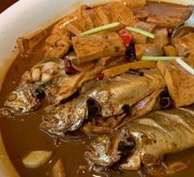 Braised Tofu with Small Yellow Croakers