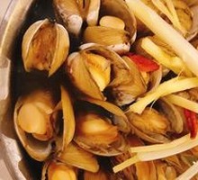 Wine-Cooked Clams