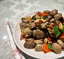 Spicy Stir-Fried Clams