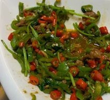 Stir-Fried Beef with Yellow Onion