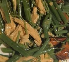 Stir-fried Tofu Skin with Loofah