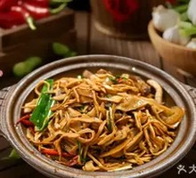 Preserved pork with smoked bamboo shoots
