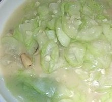 Steamed Clams with Loofah