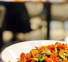 Stir-Fried Beef with Yellow Onion