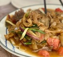 Stir-Fried Beef Rice Noodles