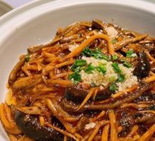 Sizzling Eel丝 in Sauce