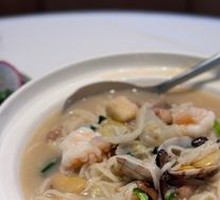 Fujian Red Mushroom Seafood Noodles