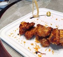 Golden Garlic Pork Ribs