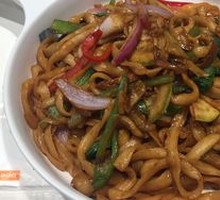 Stir-Fried Pork with Green Pepper Noodles