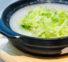 Beef Rice Porridge with Freshly Cooked Beef
