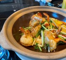 Clay Pot Steamed Black Tiger Shrimp with Scallion and Ginger