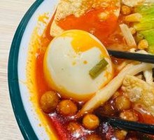 Fried Egg Snail Noodles