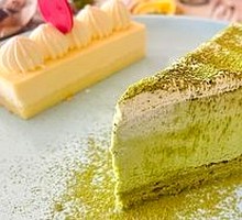 Crispy Pastry Creamed Clam Soup