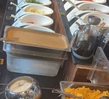 All-you-can-eat condiments