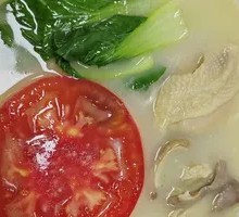 Pork stomach chicken soup noodles (mild)