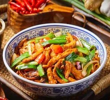 Double Pepper Chicken Noodle Salad